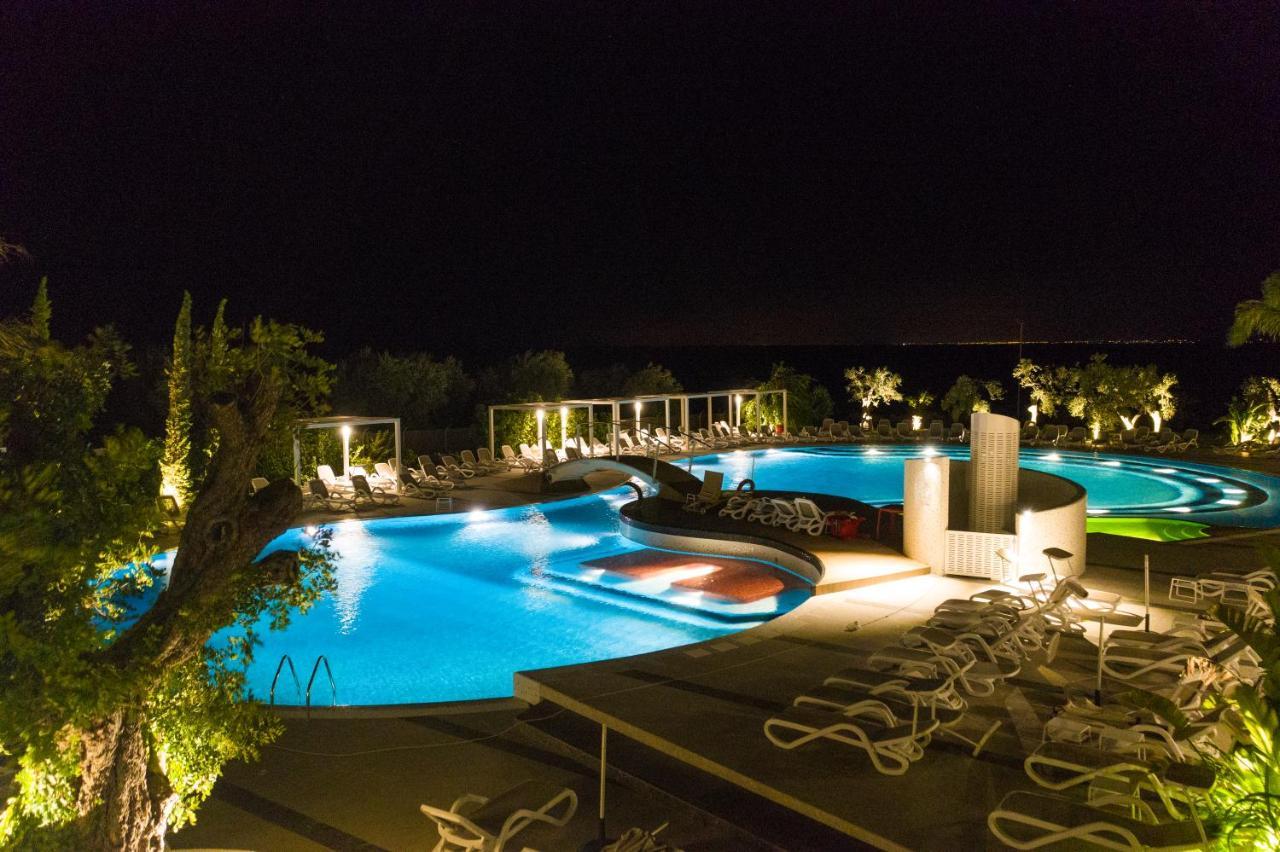 Villaggio Baia Del Monaco Манфредония Екстериор снимка