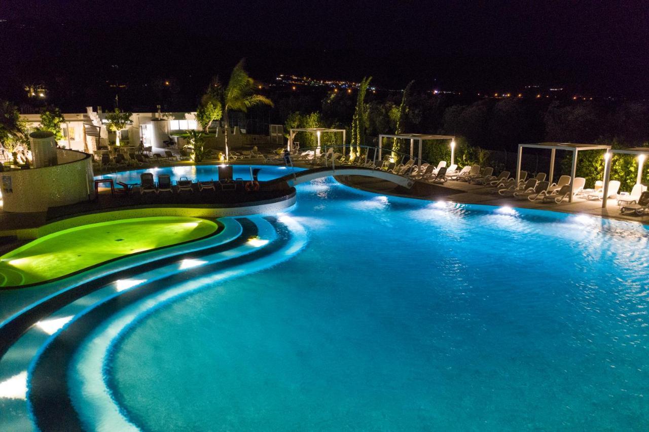 Villaggio Baia Del Monaco Манфредония Екстериор снимка